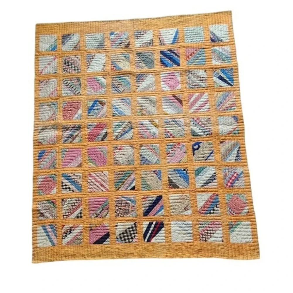 VINTAGE 1940s Handmade Feedsack Scrap Quilt Patchwork farmhouse decor 80x66‎